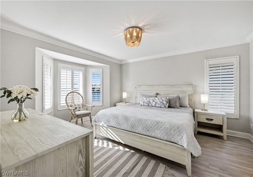 a204-800 New Waterford Drive, NAPLES, FL, 34104 | Card Image