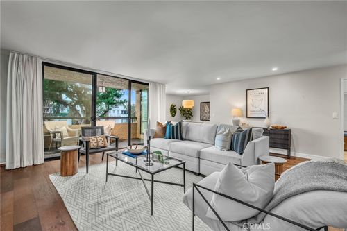 104-2538 E 2nd Street, Long Beach, CA, 90803 | Card Image