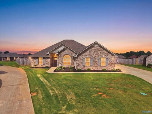 25927 Stef Ln, Athens, AL, 35613-8467 | Card Image