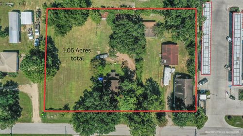 8911 Charity St, Needville, TX, 77461-8176 | Card Image