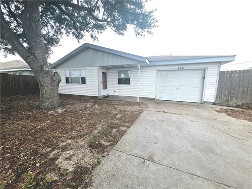 519 Mockingbird Ln, Rockport, TX, 78382-3946 | Card Image