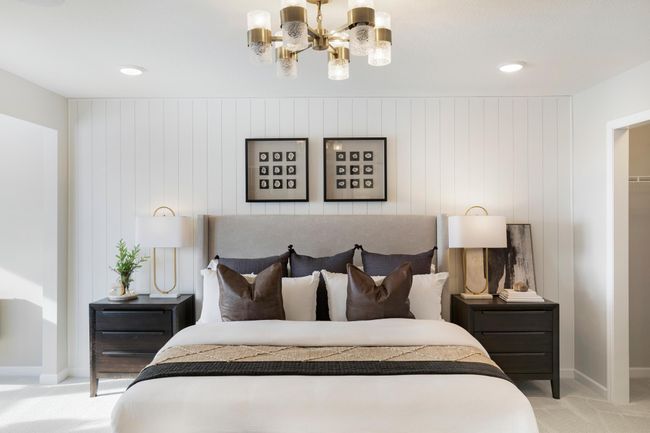 Plenty of room for a big king-sized bed | Image 20