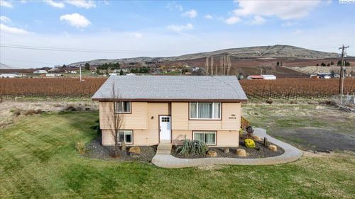 28708 E Sr 224, Benton City, WA, 99320-7542 | Card Image