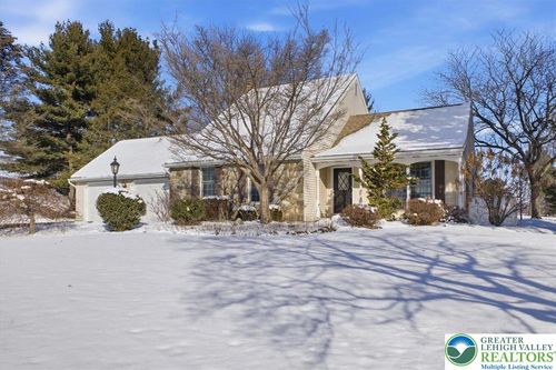 9 Kensington Cir, NORTHAMPTON, PA, 18067-9449 | Card Image