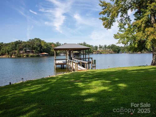 5141 Sunshine Harbor Rd, Clover, SC, 29710-8529 | Card Image