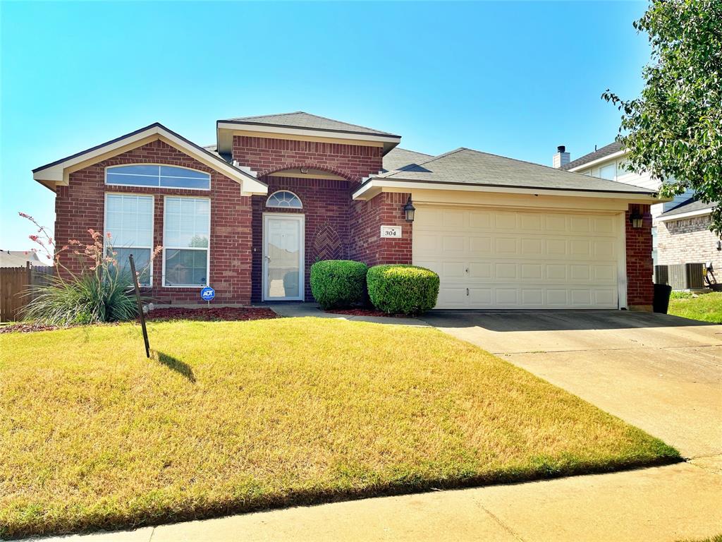 Kennedy Dr, Crowley, TX 76036