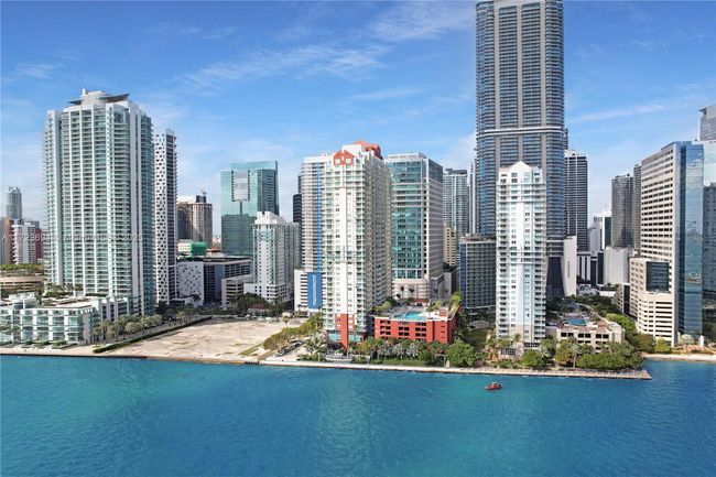 APT-704 - 1155 Brickell Bay Dr, Condo with 3 bedrooms, 2 bathrooms and null parking in Miami FL | Image 7