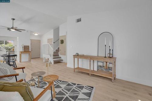 3253 Madrone St, Antioch, CA, 94509-5213 | Card Image