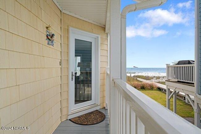 951 Fort Fisher Blvd S, House other with 3 bedrooms, 2 bathrooms and 1 parking in Kure Beach NC | Image 5