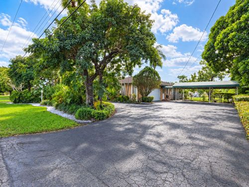 937 W Tropical Way, Plantation, FL, 33317-3353 | Card Image
