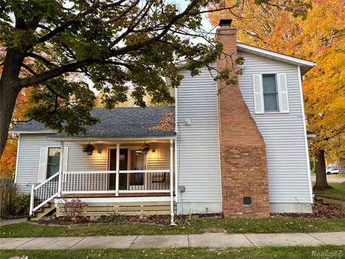 224 S Summit St, Webberville, MI, 48892-5172 | Card Image