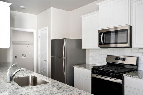 12701 Carrara Ln, Yukon, OK, 73099-9548 | Card Image