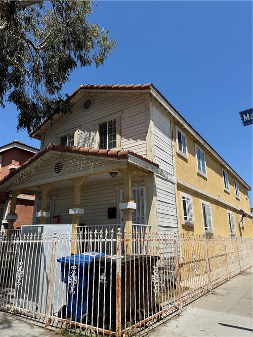 7688 S Main St, Los Angeles, CA, 90003 | Card Image