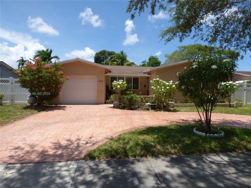 5501 Johnson St, Hollywood, FL, 33021-5725 | Card Image