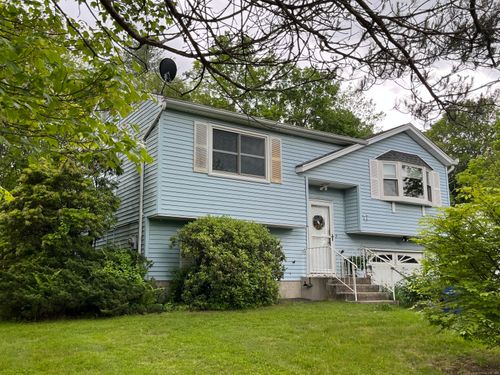 29 Cobblestone Ct, Torrington, CT, 06790-4144 | Card Image
