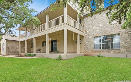 8519 Alydar Cir, Boerne, TX, 78015-4435 | Card Image