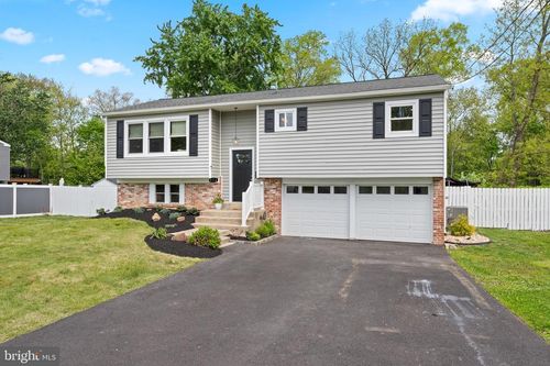972 Log College Dr, WARMINSTER, PA, 18974-1806 | Card Image