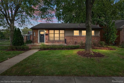 1283 E Melton Rd, Birmingham, MI, 48009-7170 | Card Image