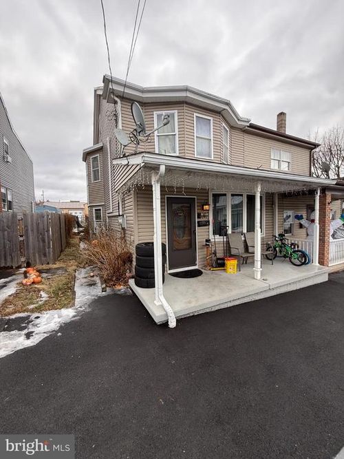 147 S Balliet St, FRACKVILLE, PA, 17931-1705 | Card Image