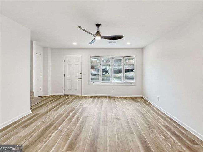 193 High Creek Dr, Townhouse with 2 bedrooms, 3 bathrooms and null parking in Roswell GA | Image 4