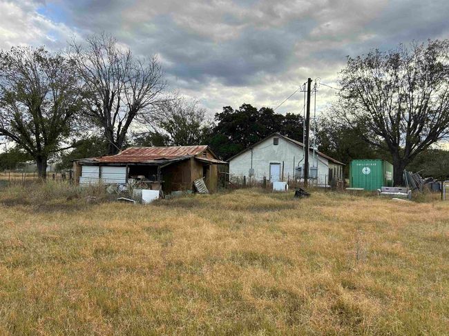 104 Shawnee St, House other with 3 bedrooms, 2 bathrooms and null parking in Cherokee TX | Image 5