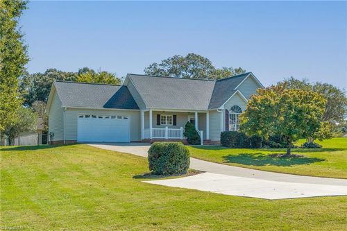 176 Fallingcreek Dr, Advance, NC, 27006-7655 | Card Image