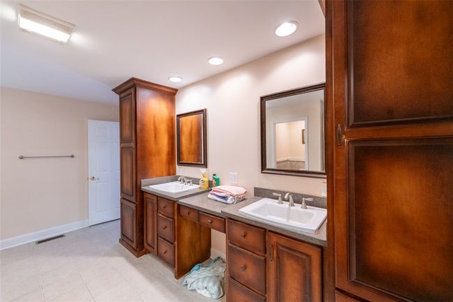 107 Meadow Dr, House other with 3 bedrooms, 3 bathrooms and null parking in Seneca SC | Image 9