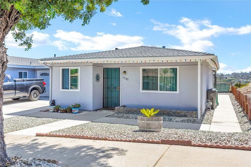 3745 Gail Dr, Oceanside, CA, 92056-4124 | Card Image
