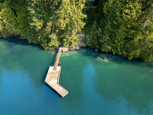 8807 Ainslie Point Rd, Pender Island, BC, V0N2M3 | Card Image
