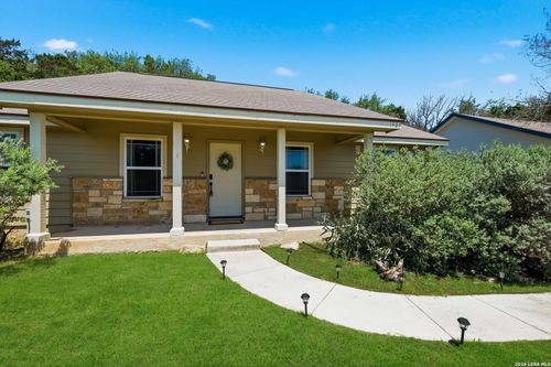 1427 Bonnyview Dr, Canyon Lake, TX, 78133-5083 | Card Image