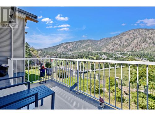 206-2523 Shannon View Dr, West Kelowna, BC, V4T2Z7 | Card Image