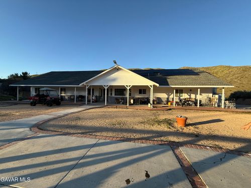 6221 Elizabeth Lake Rd, Leona Valley, CA, 93551-7507 | Card Image