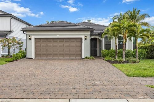 10335 Ventana Ln, NAPLES, FL, 34120-2962 | Card Image