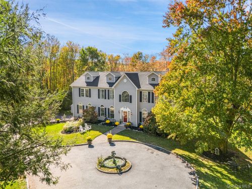 499 Farm To Market Rd, Brewster, NY, 10509-6147 | Card Image