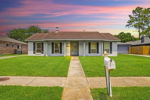 12010 Dorrance Ln, Meadows Place, TX, 77477-1509 | Card Image
