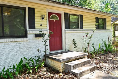 4 Sheffield Dr, Little Rock, AR, 72209-3011 | Card Image