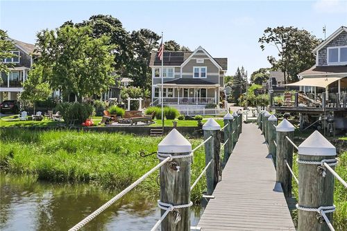20 Edwin St, Barrington, RI, 02806-1004 | Card Image
