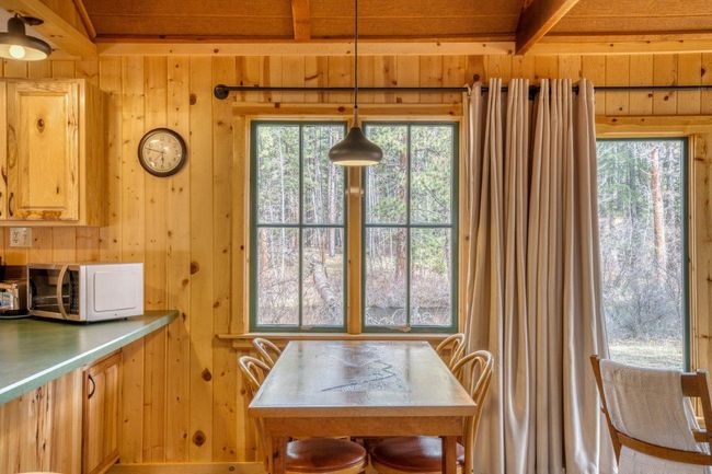 Dining Area | Image 17