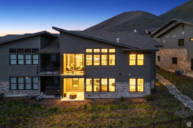 442 E Overlook Loop, Townhouse with 4 bedrooms, 5 bathrooms and 2 parking in Hideout UT | Image 53