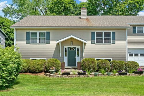 13 Queen St, Barre, VT, 05641-4224 | Card Image