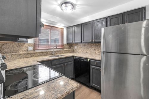 173 Paterson Ave, Lodi, NJ, 07644-3122 | Card Image