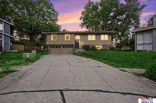 1014 Julius Pl, Bellevue, NE, 68005-2521 | Card Image