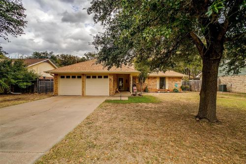 706 Holly Hill Road, Mineral Wells, TX, 76067 | Card Image