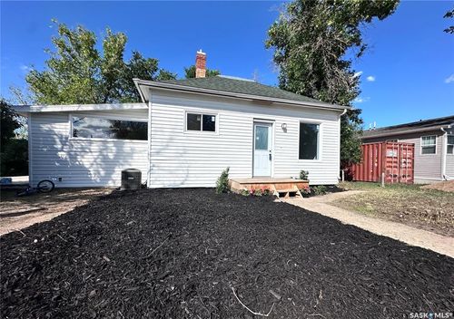 210 Oriole Ave, Briercrest, SK, S0H0K0 | Card Image