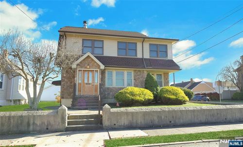 80 Garfield Pl, Totowa, NJ, 07512-2529 | Card Image