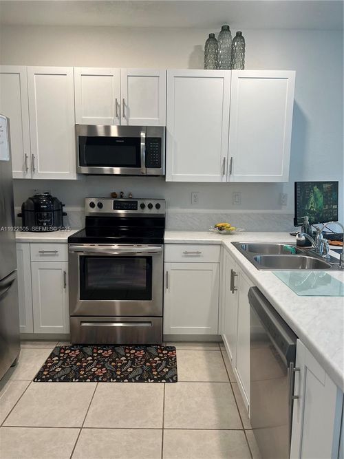 1200 Se 26th Ter, Homestead, FL, 33035-2547 | Card Image