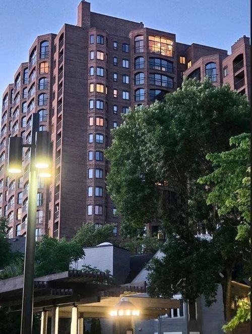 1701-1235 Yale Pl, Minneapolis, MN, 55403-1948 | Card Image