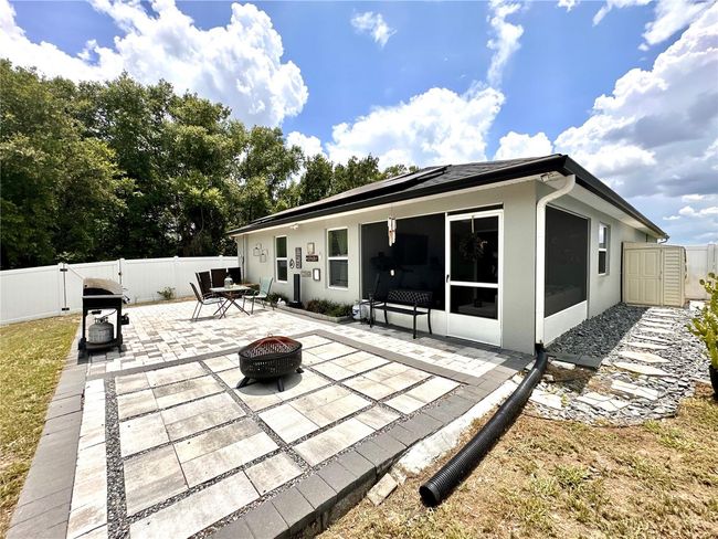 Left side backyard | Image 31