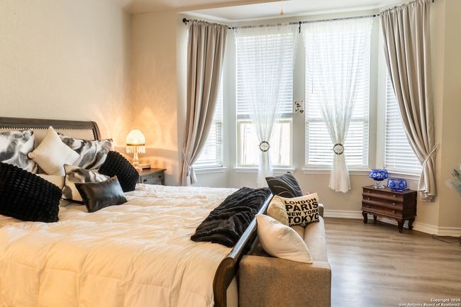10242 Nate Range, House other with 4 bedrooms, 3 bathrooms and null parking in San Antonio TX | Image 11