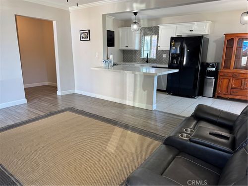 1183 Woodrail Dr, Vista, CA, 92083-3055 | Card Image